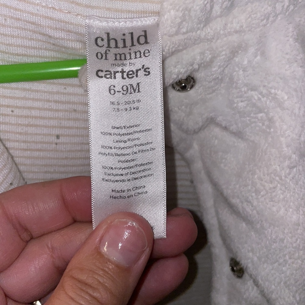 Carter’s 6 to 9 months jacket white and cream with a penguin cute and cozy - Picture 3 of 7